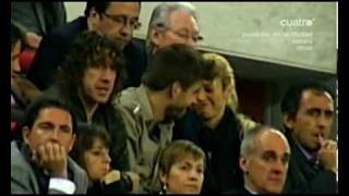 Los Abrazos y Besos de Shakira a Pique en el Partido FC Barcelona vs Osasuna 20 23042011 [upl. by Irahk925]