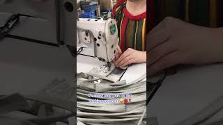 How to sewing the woven label and handle on the tote shopping bag from shunxin bags manufacturerbag [upl. by Ardnuas]