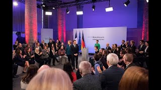 Débat citoyen sur lEurope avec la Chancelière allemande Angela Merkel [upl. by Ainat507]