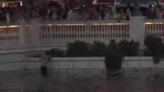 Bellagio Fountains Owned Vegas Fountain Jump [upl. by Thielen]