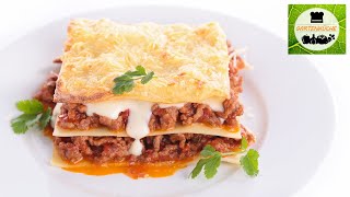 Selbstgemachte Lasagne Bolognese mit Béchamelsauce [upl. by Donn858]