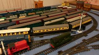 TRIANG OR LIMA OR AIRFIX OR BACHMANN MODEL RAILWAY ROLLING STOCK RUN FOUR 260224 [upl. by Oluap429]