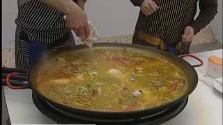 Autentica Receta de la Paella Valenciana Sueca  Valencia [upl. by Hluchy]