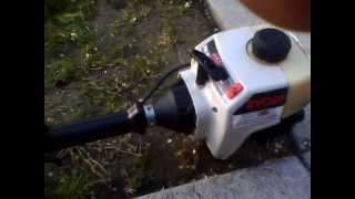 Ryobi 725r 31cc Curved Shaft Trimmer [upl. by Jemy]