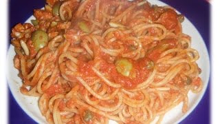 SPAGHETTI AL SUGO BUONISSIMI CON TONNO OLIVE CAPPERI E PINOLI  RICETTA SICILIANA [upl. by Einnalem]