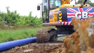 JS220 Excavator Digging On Pipe Laying Operation  Onsite Exclusive [upl. by Aitnas]