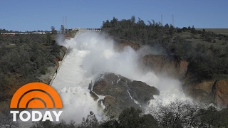 Oroville Dam Could Fail Experts Fear 200000 Ordered To Evacuate  TODAY [upl. by Salchunas]