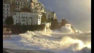 Mareggiata Amalfi 2004wmv [upl. by Ennaeilsel]