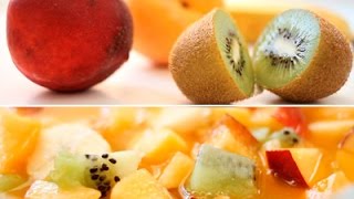 Cómo hacer una macedonia de frutas Recetas para el verano [upl. by Enrak]