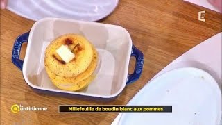 Coup dfood  Millefeuille de boudin blanc aux pommes [upl. by Yecam]