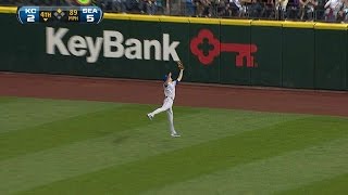 Francoeur makes a leaping grab in right field [upl. by Cutcliffe865]