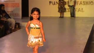 WHAT A CONFIDENCE CUTE amp SWEET GIRL RAMP WALK AT KIDS FASHION SHOW IN PUNE Anshita Rajure [upl. by Phina]