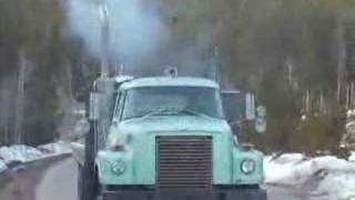 Detroit Diesel 6v71 powered International Fleetstar [upl. by Leaffar]