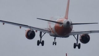 STRONG CROSSWIND APROCHING aircraft flying LOW over felton Common [upl. by Harrington]