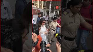 Bollywood Update Parineeti Chopra visited Siddhivinayak temple [upl. by Ecreip]