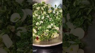 Muli ke patte ke Bindiya cooking recipe methi food mulirecipe [upl. by Carilyn]