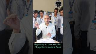 Redox Titration right way to pour solof pipette to conical flask chemistry practical trendshort [upl. by Acim552]