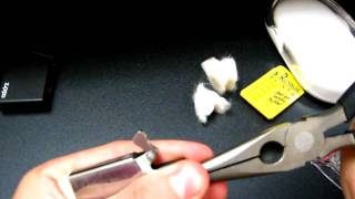 How to trim a Zippo wick [upl. by Ecilegna]