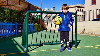 FUTEBOL NO PARQUINHO INFANTIL COM MAIKITO Familia Brancoala [upl. by Kcirtap]