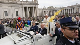 Francesco alla messa della domenica delle Palme [upl. by Dinnie]