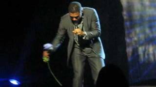 Maxwell Live Performance quotLifetimequot 111508 [upl. by Aseel]