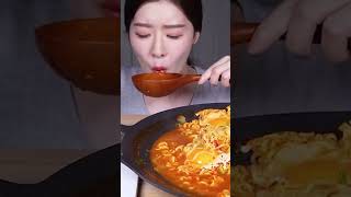 Spicy noodles egg and kimchi Fumeyamyam asmr mukbang trending shorts korean [upl. by Eillil]