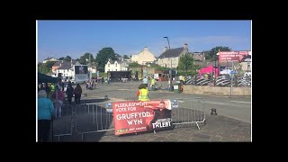 Hundreds gather in Amlwch to cheer on Gruffydd Wyn Roberts in final of BGT [upl. by Eiramanna911]