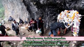 La visita a las cuevas sagradas en los cerros [upl. by Rosenfeld]