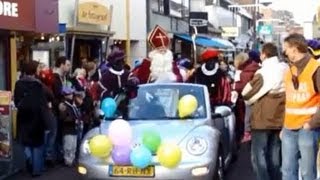 Orginele intocht Sinterklaas en Zwarte Piet met cabrio in Raalte Salland Overijssel Nederland [upl. by Pearle]