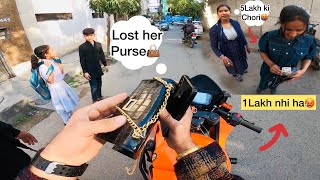 She Lost Her iPhone nd Purse😫cute Girl Need Help🙏🏻 [upl. by Ennaylloh]