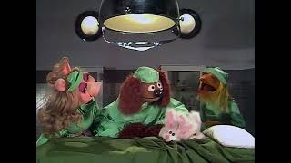 The Muppet Show  421 Doug Henning  Veterinarian’s Hospital Bunnies 1980 [upl. by Ybreh64]