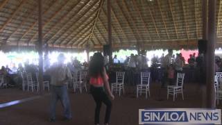 ASI SE BAILA EN SINALOA [upl. by Droffats919]