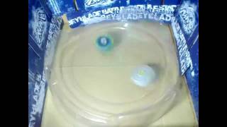 Beyblade Battle Driger V2 vs Draciel V2 [upl. by Constantine]