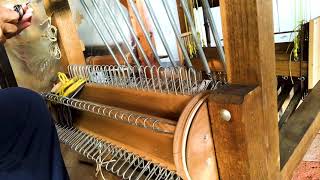 Tessitura con telaio a mano  Handloom weaving [upl. by Chantalle688]