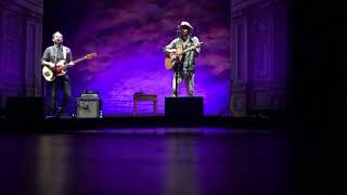 Ray Lamontagne  Wouldnt It Make a Lovely Photograph LIVE ACOUSTIC 11317 Toledo OH [upl. by Saxon]