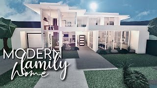 ROBLOX  Bloxburg Affordable Modern Family Home 70k  No Large Plot  House Build [upl. by Weinshienk847]