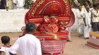 Muchilott Bhagavathy Theyyam Koodali Sree Muchilottu Bhagavathy Temple Kannur [upl. by Weinstein]