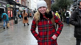 A Christmas eve walk up Grafton Street with the hugely talented Zoe Clarke [upl. by Moody810]