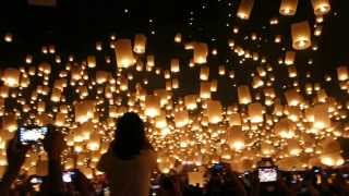 Releasing the Lanterns at Maejo Temple  Loy Krathong  Chiang Mai Thailand  November 16th 2013 [upl. by Bartlet422]