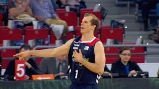 Primera canasta de Michael Roll con el Laboral Kutxa Baskonia [upl. by Almeta]