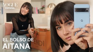 ¿Qué hay en el bolso de Aitana  VOGUE España [upl. by Venable]