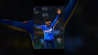 How is it bowling with two hands  India Vs Srilanka [upl. by Verlie]