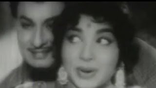 MGR Jayalalitha Tamil Song  Ennenna Ennenna Ennangal Undagumo  Mugarasi [upl. by Oiratnom]