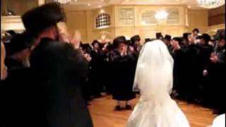 Munkatch Rebbe Mitzvah Tantz [upl. by Rachele]