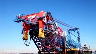 Worlds Largest Floating Crane Arrives in New York [upl. by Nivac]