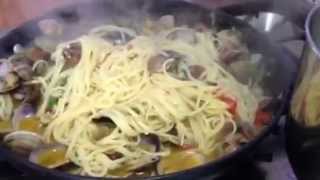 Linguine alle vongole veraci di Lillo   by Lillo C [upl. by Wadesworth]