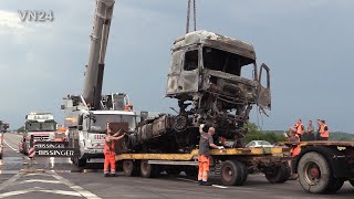 26062020  VN24  Laster brennt nach Unfall auf A81 komplett nieder [upl. by Hedvige]