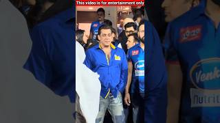 सलमान खान ने गरीब डिलीवरी बॉय को खाना खिलाया  Salman Khan Delivery Boy shortvideo salmankhan [upl. by Anauqat]