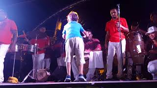 Niño Bailando Punta y Yancunu Con CHICAS ZAMBAT CARNAVAL DE VILLANUEVA 2017 [upl. by Amby217]