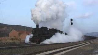 Chinese steam  上游 SY class steam locomotive 0950 departs Didao for the China Rail interchange [upl. by Uolyram]